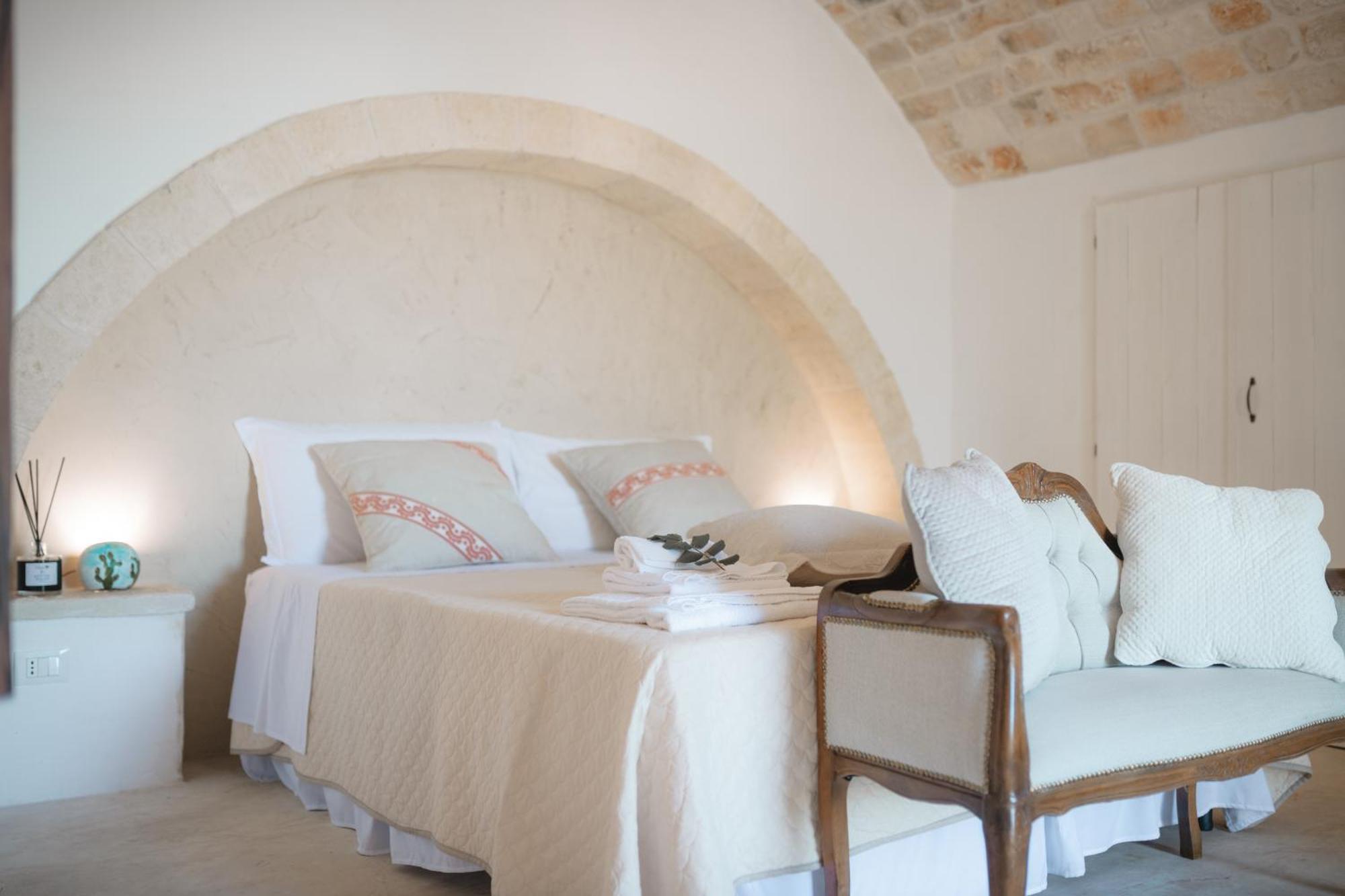 Apollo House Of Puglia Guest House Monopoli Bagian luar foto