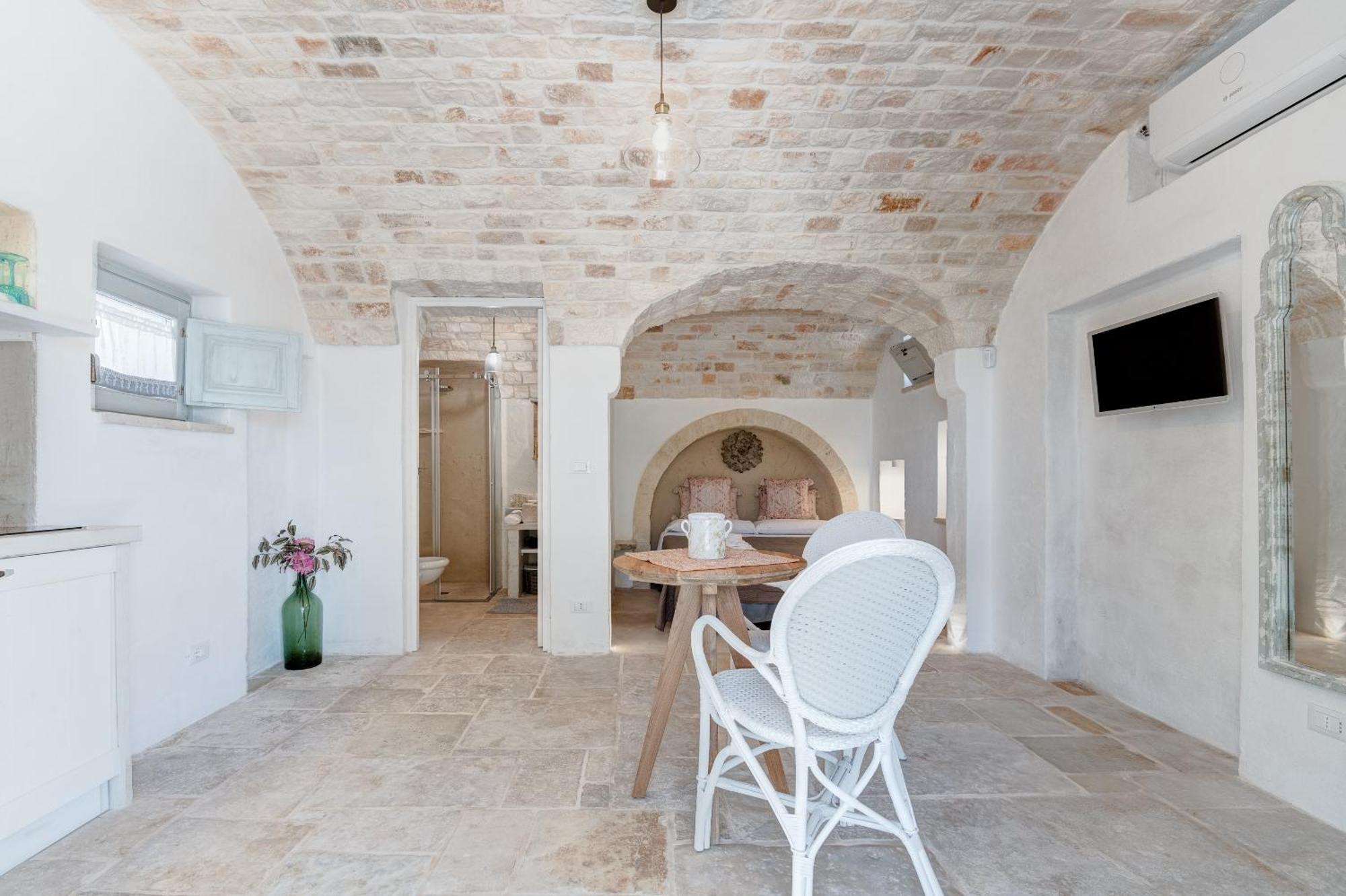 Apollo House Of Puglia Guest House Monopoli Bagian luar foto