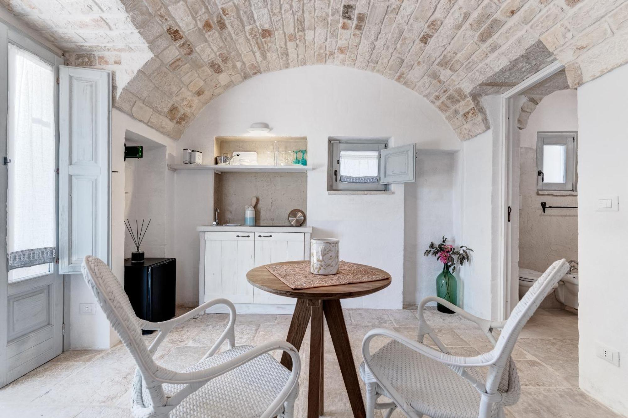 Apollo House Of Puglia Guest House Monopoli Bagian luar foto