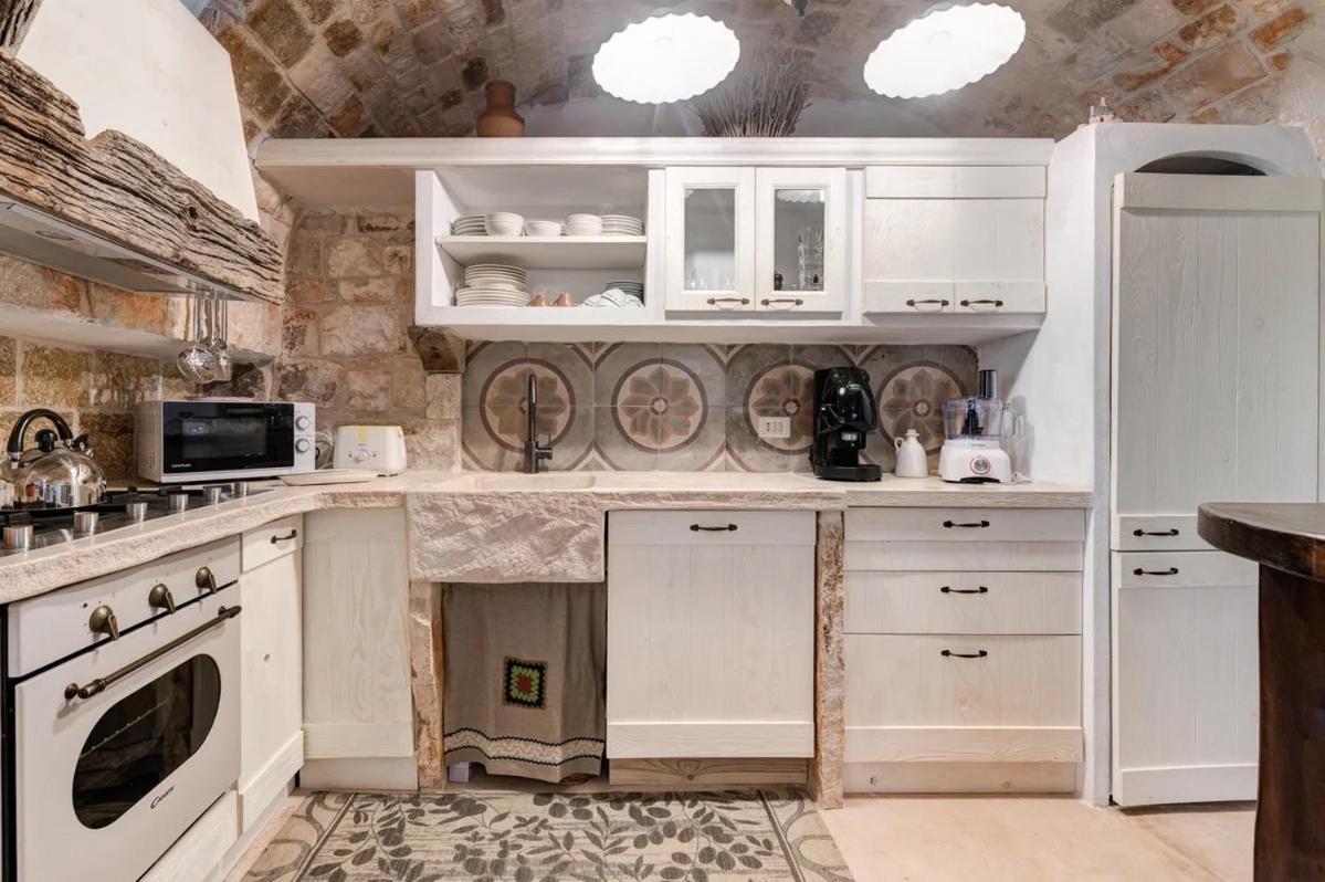 Apollo House Of Puglia Guest House Monopoli Bagian luar foto